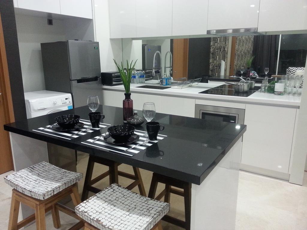 Kl101​ ​Service Suite​ ​​At Soho Suites Klcc กัวลาลัมเปอร์ ภายนอก รูปภาพ